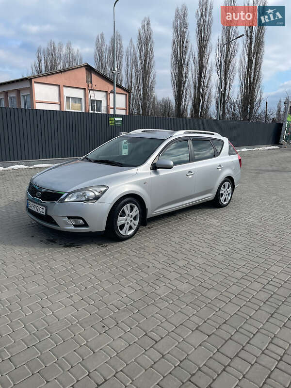 Универсал Kia Ceed 2009 в Кропивницком