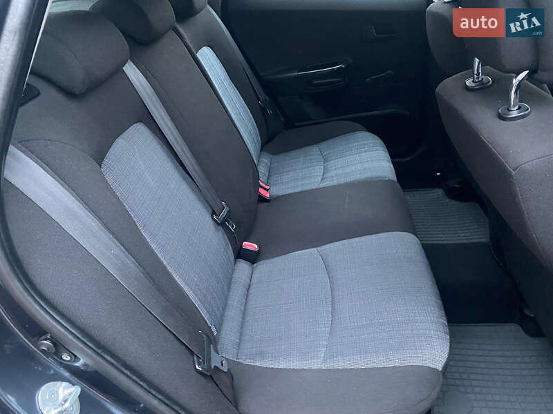 Хэтчбек Kia Ceed 2010 в Ровно