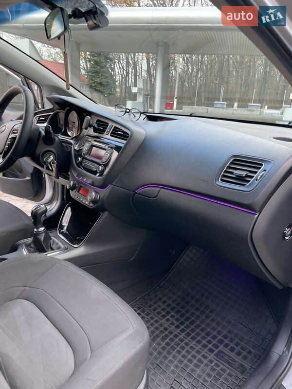 Хетчбек Kia Ceed 2014 в Запоріжжі