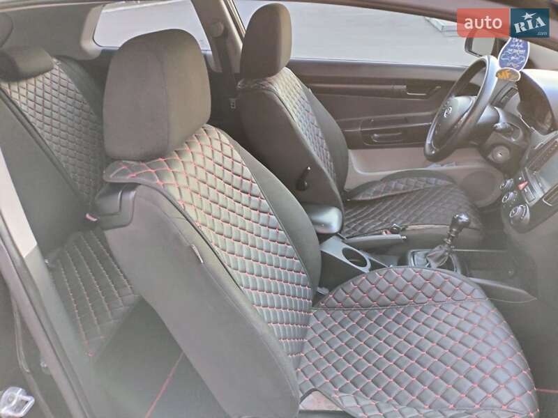 Хэтчбек Kia Ceed 2008 в Запорожье фото 8 Хэтчбек Kia Ceed 2008 в Запорожье