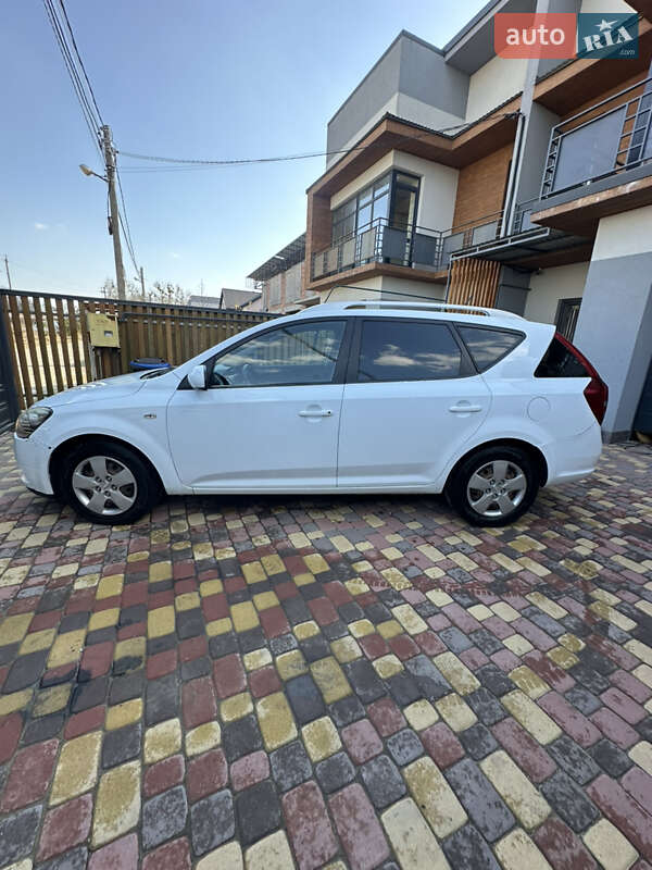 Універсал Kia Ceed 2011 в Львові