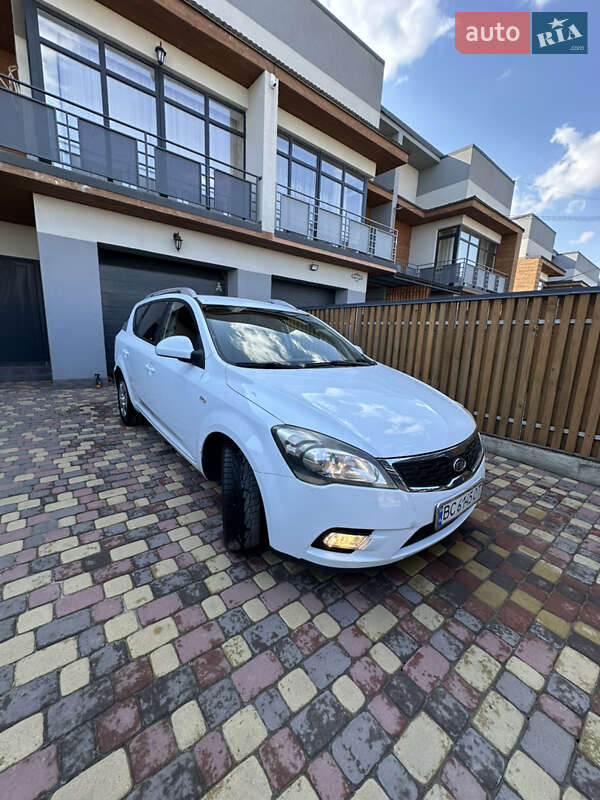Універсал Kia Ceed 2011 в Львові
