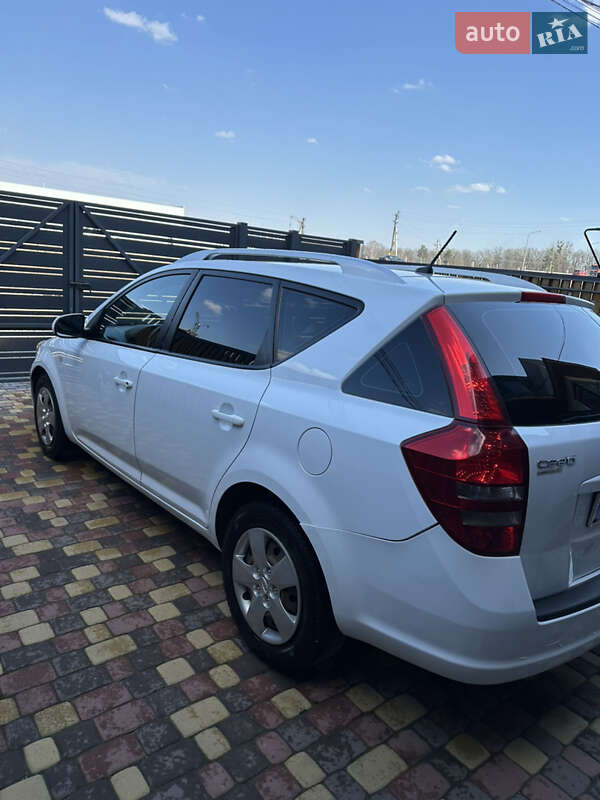 Універсал Kia Ceed 2011 в Львові