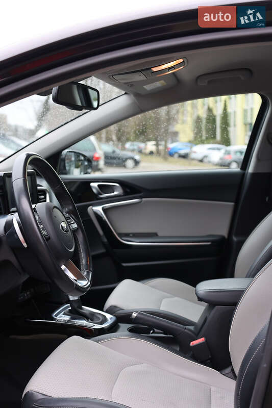 Хэтчбек Kia Ceed 2019 в Львове
