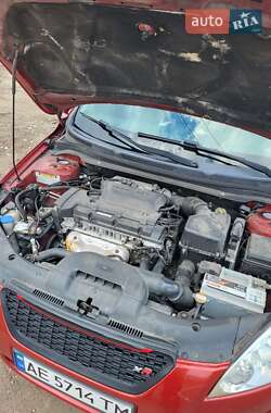 Хэтчбек Kia Ceed 2008 в 