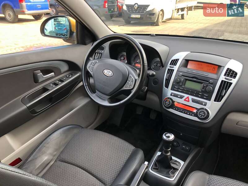 Хэтчбек Kia Ceed 2007 в Ковеле