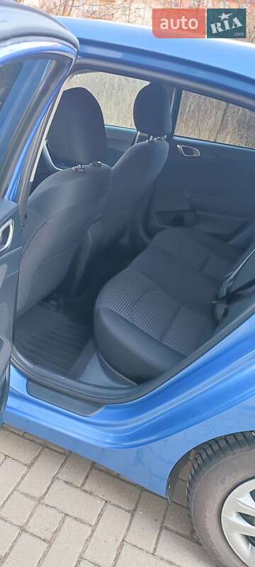 Хэтчбек Kia Ceed 2019 в Ужгороде