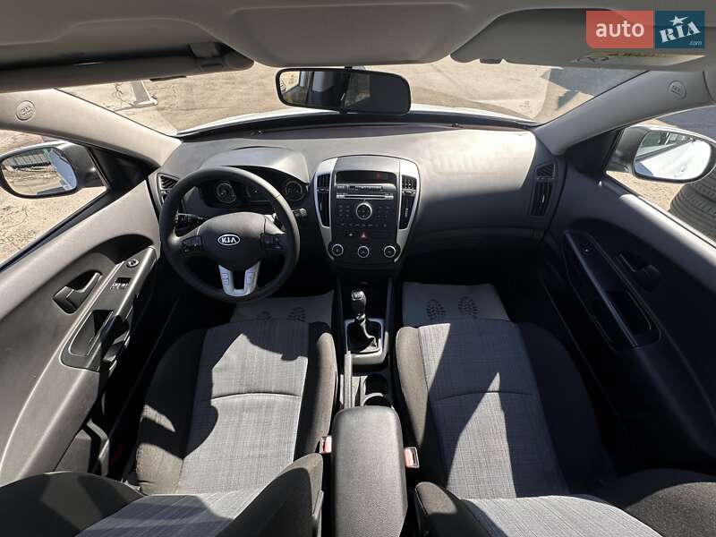 Универсал Kia Ceed 2011 в Сумах