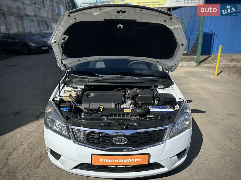 Универсал Kia Ceed 2011 в Сумах