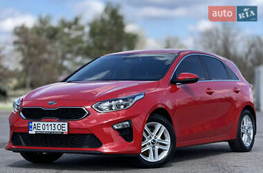 Хэтчбек Kia Ceed 2019 в 