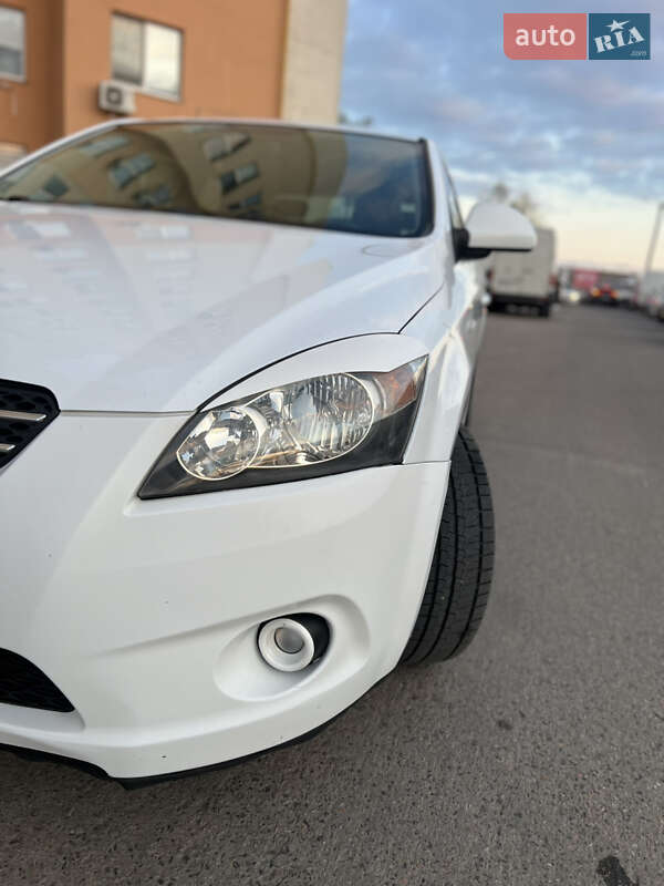 Хэтчбек Kia Ceed 2008 в Херсоне