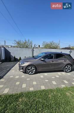 Хэтчбек Kia Ceed 2019 в 