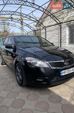 Хетчбек Kia Ceed 2009 в Одесі