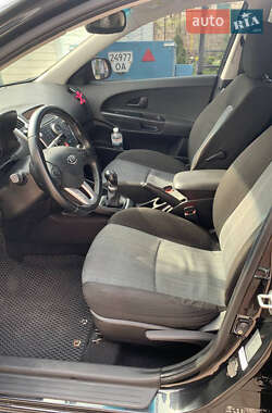 Хэтчбек Kia Ceed 2009 в 