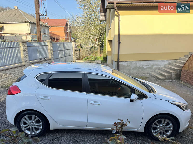 Хэтчбек Kia Ceed 2013 в Ужгороде