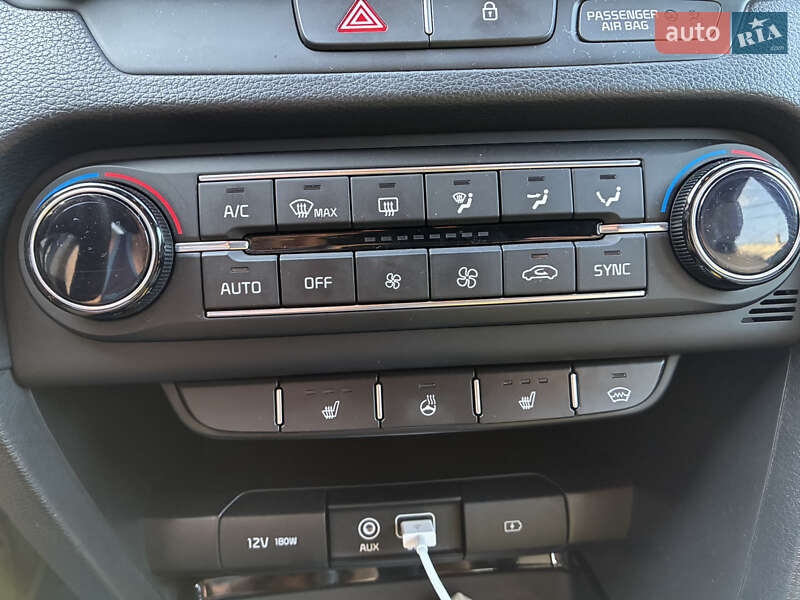 Хетчбек Kia Ceed 2019 в Києві фото 30 Хетчбек Kia Ceed 2019 в Києві