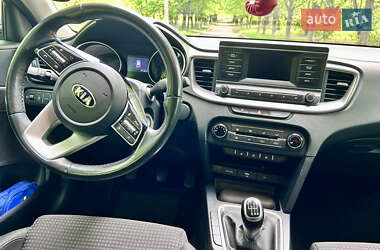 Хэтчбек Kia Ceed 2019 в Киеве