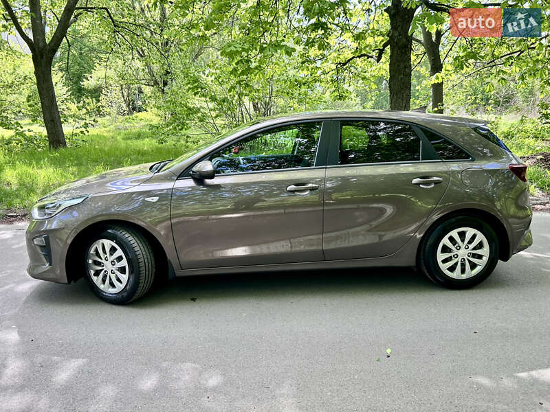 Хэтчбек Kia Ceed 2019 в Киеве
