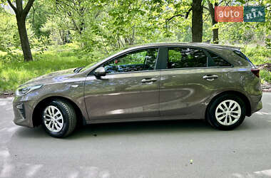 Хэтчбек Kia Ceed 2019 в 