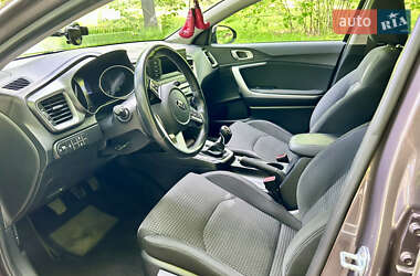 Хэтчбек Kia Ceed 2019 в 