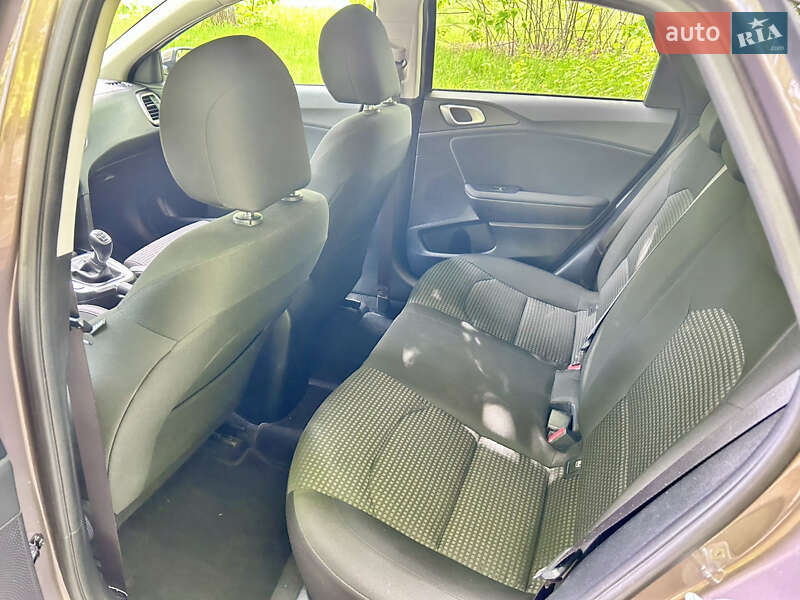 Хэтчбек Kia Ceed 2019 в Киеве