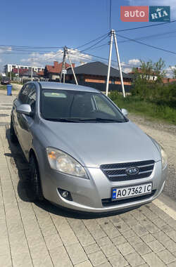 Хэтчбек Kia Ceed 2008 в Ужгороде