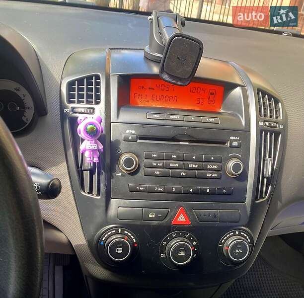 Хэтчбек Kia Ceed 2008 в Одессе
