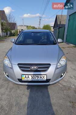 Хэтчбек Kia Ceed 2008 в Песковке