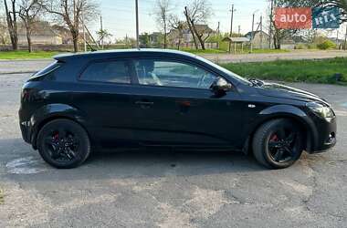 Хэтчбек Kia Ceed 2008 в 