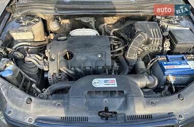 Хэтчбек Kia Ceed 2008 в 