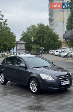 Хэтчбек Kia Ceed 2008 в Хмельницком