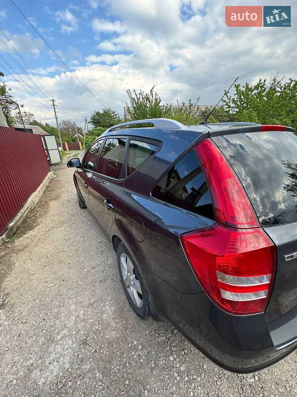 Универсал Kia Ceed 2008 в Запорожье