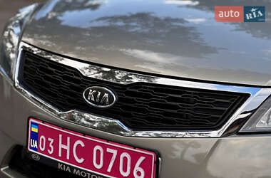 Хетчбек Kia Ceed 2010 в 