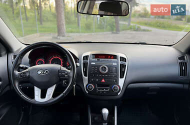 Хетчбек Kia Ceed 2010 в 