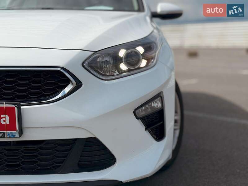 Хэтчбек Kia Ceed 2019 в Львове
