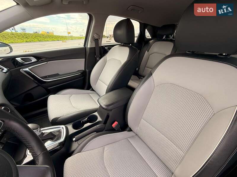 Хэтчбек Kia Ceed 2019 в Львове