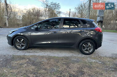 Хэтчбек Kia Ceed 2013 в 