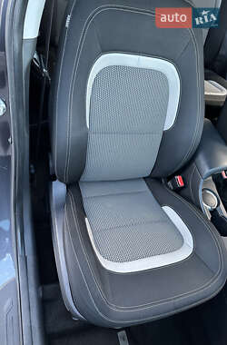Хэтчбек Kia Ceed 2013 в 