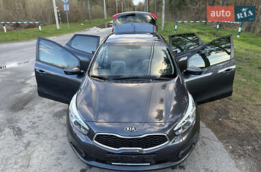 Хэтчбек Kia Ceed 2013 в 