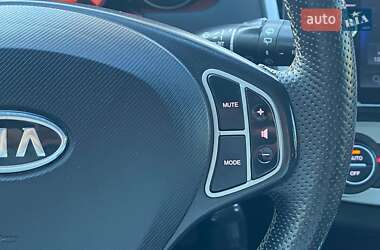 Хэтчбек Kia Ceed 2007 в 