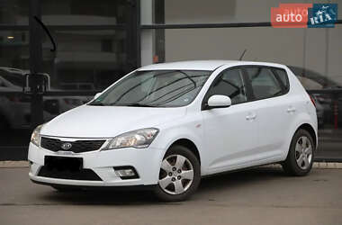 Хэтчбек Kia Ceed 2009 в Харькове