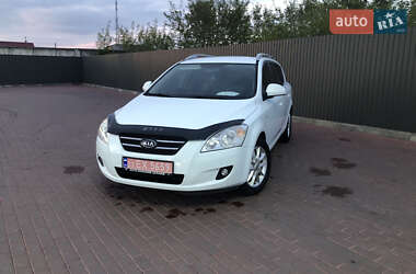 Универсал Kia Ceed 2009 в Сарнах
