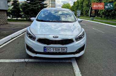 Хэтчбек Kia Ceed 2016 в 
