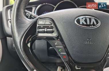 Хэтчбек Kia Ceed 2016 в 