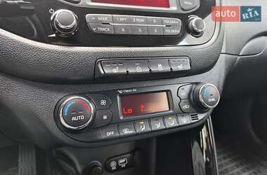 Хэтчбек Kia Ceed 2016 в 