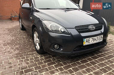 Хэтчбек Kia Ceed 2008 в 