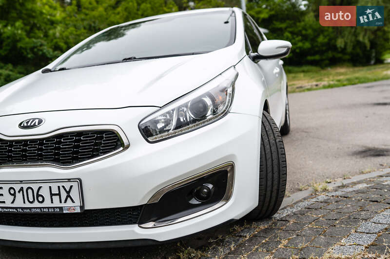 Хэтчбек Kia Ceed 2016 в Днепре фото 10 Хэтчбек Kia Ceed 2016 в Днепре