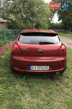 Хэтчбек Kia Ceed 2008 в 