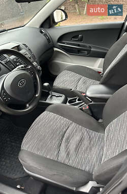 Хетчбек Kia Ceed 2009 в 