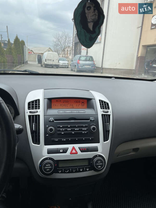 Хэтчбек Kia Ceed 2008 в Виннице